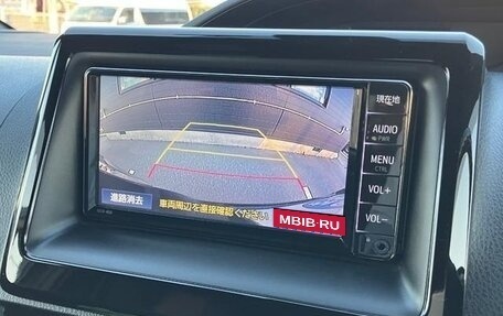 Toyota Esquire I, 2021 год, 2 150 000 рублей, 10 фотография