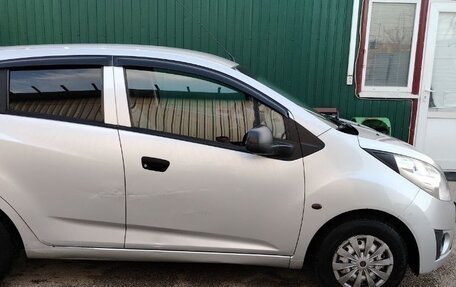 Chevrolet Spark III, 2011 год, 600 000 рублей, 2 фотография