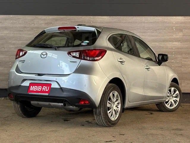 Mazda Demio IV, 2019 год, 1 035 093 рублей, 3 фотография
