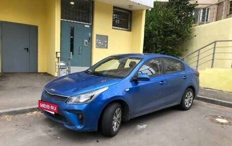 KIA Rio IV, 2018 год, 1 250 000 рублей, 2 фотография