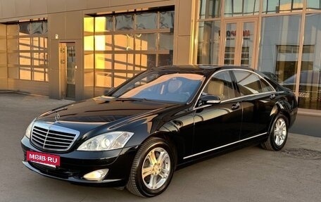 Mercedes-Benz S-Класс, 2005 год, 2 300 000 рублей, 3 фотография