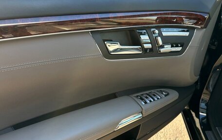 Mercedes-Benz S-Класс, 2005 год, 2 300 000 рублей, 16 фотография