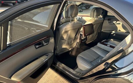 Mercedes-Benz S-Класс, 2005 год, 2 300 000 рублей, 21 фотография