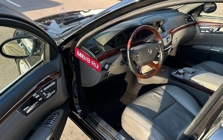 Mercedes-Benz S-Класс, 2005 год, 2 300 000 рублей, 17 фотография