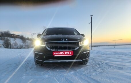 KIA Carnival III, 2016 год, 2 400 000 рублей, 2 фотография