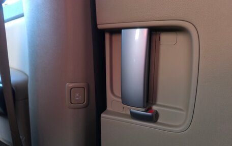 KIA Carnival III, 2016 год, 2 400 000 рублей, 25 фотография