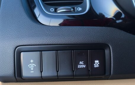 KIA Carnival III, 2016 год, 2 400 000 рублей, 29 фотография