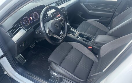 Volkswagen Passat B8 рестайлинг, 2020 год, 3 700 000 рублей, 10 фотография