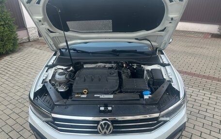 Volkswagen Passat B8 рестайлинг, 2020 год, 3 700 000 рублей, 8 фотография