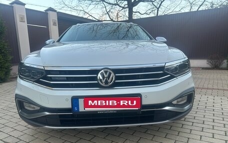 Volkswagen Passat B8 рестайлинг, 2020 год, 3 700 000 рублей, 7 фотография