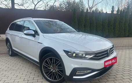 Volkswagen Passat B8 рестайлинг, 2020 год, 3 700 000 рублей, 3 фотография