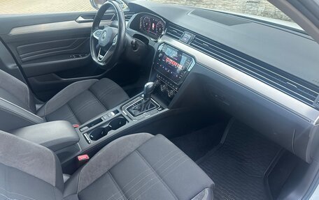 Volkswagen Passat B8 рестайлинг, 2020 год, 3 700 000 рублей, 13 фотография