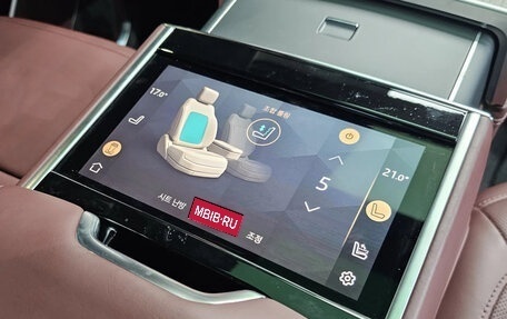 Land Rover Range Rover IV рестайлинг, 2024 год, 24 800 000 рублей, 16 фотография