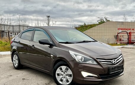 Hyundai Solaris II рестайлинг, 2015 год, 870 000 рублей, 2 фотография