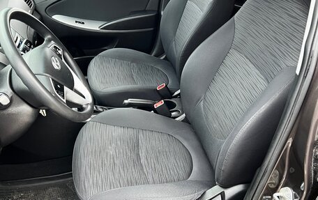 Hyundai Solaris II рестайлинг, 2015 год, 870 000 рублей, 10 фотография