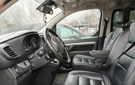 Opel Zafira Life I, 2020 год, 2 900 000 рублей, 12 фотография