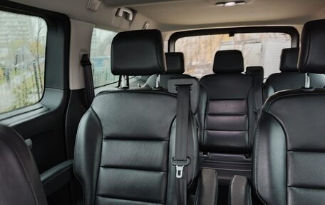 Opel Zafira Life I, 2020 год, 2 900 000 рублей, 15 фотография