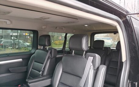 Opel Zafira Life I, 2020 год, 2 900 000 рублей, 17 фотография