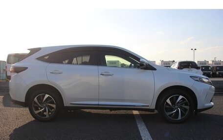 Toyota Harrier, 2017 год, 2 165 000 рублей, 8 фотография