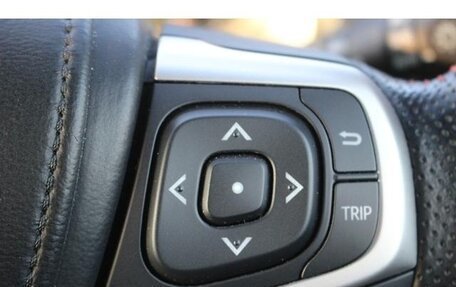 Toyota Harrier, 2017 год, 2 165 000 рублей, 26 фотография