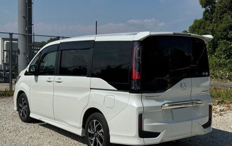 Honda Stepwgn IV, 2021 год, 1 850 000 рублей, 5 фотография