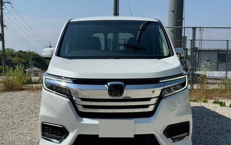 Honda Stepwgn IV, 2021 год, 1 850 000 рублей, 2 фотография