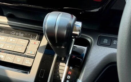 Honda Stepwgn IV, 2021 год, 1 850 000 рублей, 13 фотография