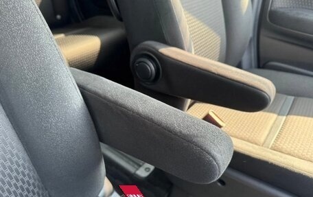 Honda Stepwgn IV, 2021 год, 1 850 000 рублей, 19 фотография