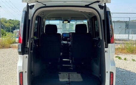 Honda Stepwgn IV, 2021 год, 1 850 000 рублей, 24 фотография