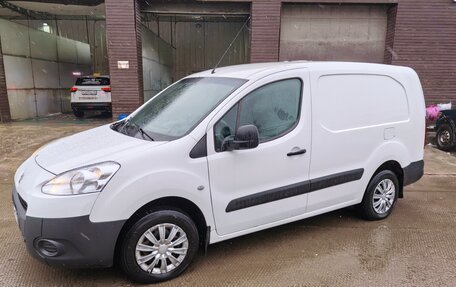 Peugeot Partner II рестайлинг 2, 2014 год, 649 000 рублей, 1 фотография