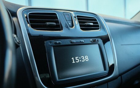 Renault Logan II, 2020 год, 1 099 000 рублей, 12 фотография