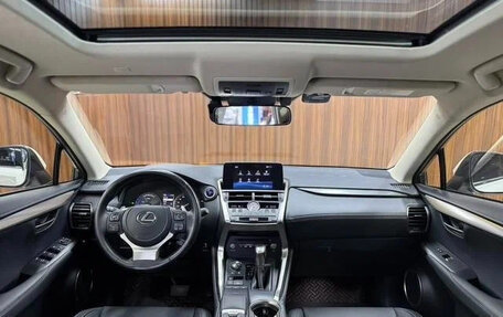 Lexus NX, 2022 год, 2 920 000 рублей, 8 фотография