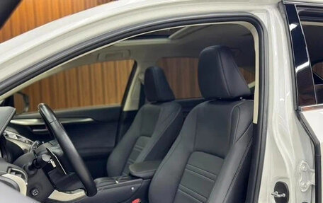 Lexus NX, 2022 год, 2 920 000 рублей, 10 фотография