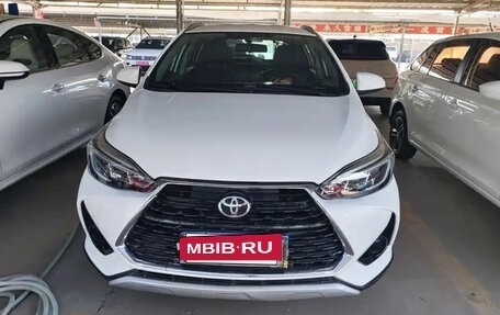 Toyota Yaris XP150 рестайлинг, 2021 год, 1 100 000 рублей, 2 фотография