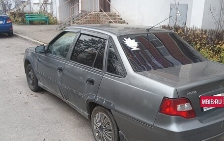 Daewoo Nexia I рестайлинг, 2012 год, 100 000 рублей, 4 фотография