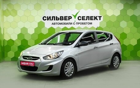 Hyundai Solaris II рестайлинг, 2013 год, 750 000 рублей, 1 фотография