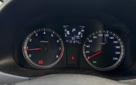 Hyundai Solaris II рестайлинг, 2013 год, 750 000 рублей, 12 фотография