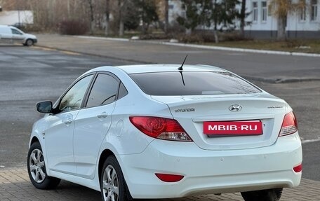 Hyundai Solaris II рестайлинг, 2013 год, 750 000 рублей, 8 фотография