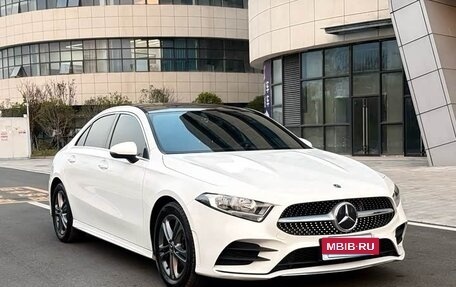 Mercedes-Benz A-Класс, 2021 год, 1 780 000 рублей, 3 фотография