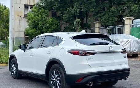 Mazda CX-4, 2022 год, 1 820 000 рублей, 4 фотография