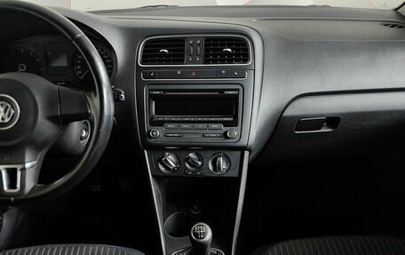 Volkswagen Polo VI (EU Market), 2011 год, 435 000 рублей, 14 фотография