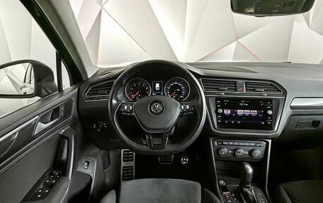 Volkswagen Tiguan II, 2020 год, 2 700 000 рублей, 18 фотография