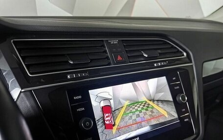 Volkswagen Tiguan II, 2020 год, 2 700 000 рублей, 19 фотография