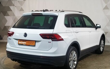 Volkswagen Tiguan II, 2017 год, 2 499 000 рублей, 3 фотография