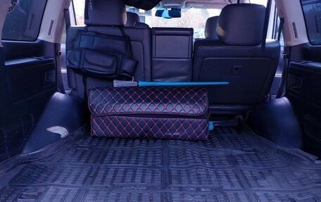 Toyota Land Cruiser 200, 2009 год, 2 300 000 рублей, 33 фотография