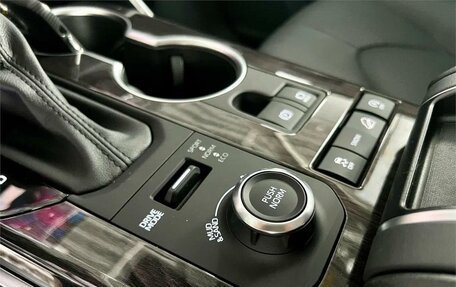 Toyota Highlander, 2025 год, 6 550 000 рублей, 21 фотография