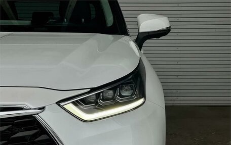 Toyota Highlander, 2025 год, 6 550 000 рублей, 31 фотография