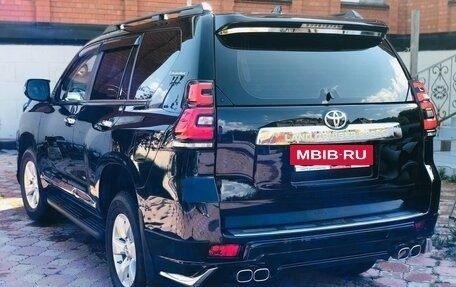 Toyota Land Cruiser Prado 150 рестайлинг 2, 2019 год, 4 460 000 рублей, 2 фотография