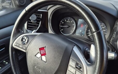 Mitsubishi Outlander III рестайлинг 3, 2014 год, 1 520 000 рублей, 7 фотография