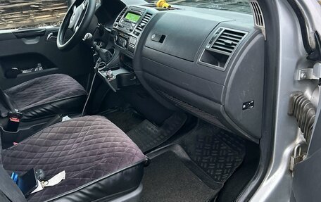 Volkswagen Caravelle T5, 2011 год, 2 300 000 рублей, 2 фотография